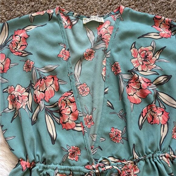 Blooms in the City Shorts Romper‎ Floral Blue Womens Size Medium - Picture 4 of 8